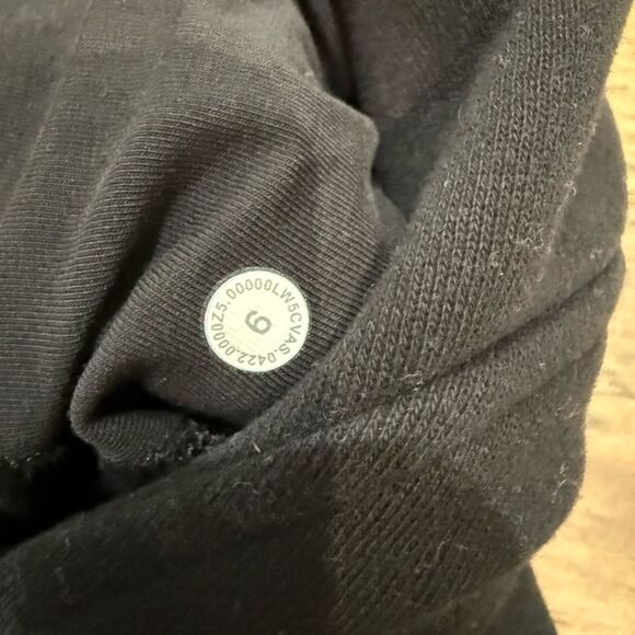 Lululemon Scuba High Rise Jogger
Size 6 - Picture 6 of 10